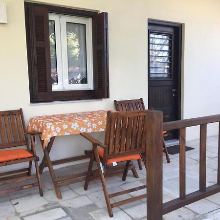 Sotiroulis Apartments Néa Meságkala エクステリア 写真