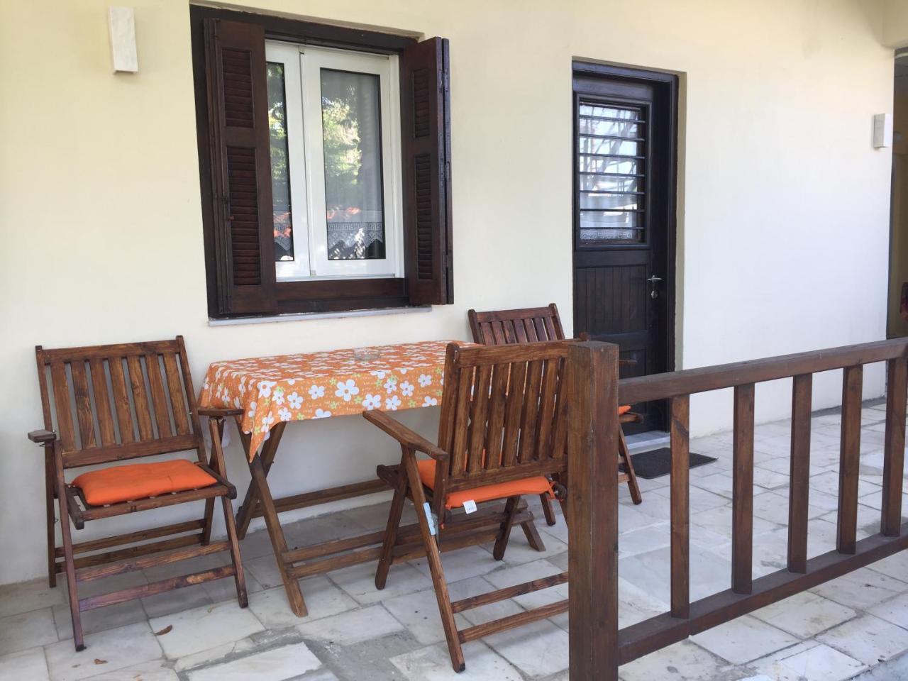 Sotiroulis Apartments Néa Meságkala エクステリア 写真